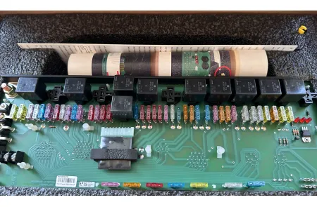 86032782 Панель с предохранителями в сборе Versatile оригинал